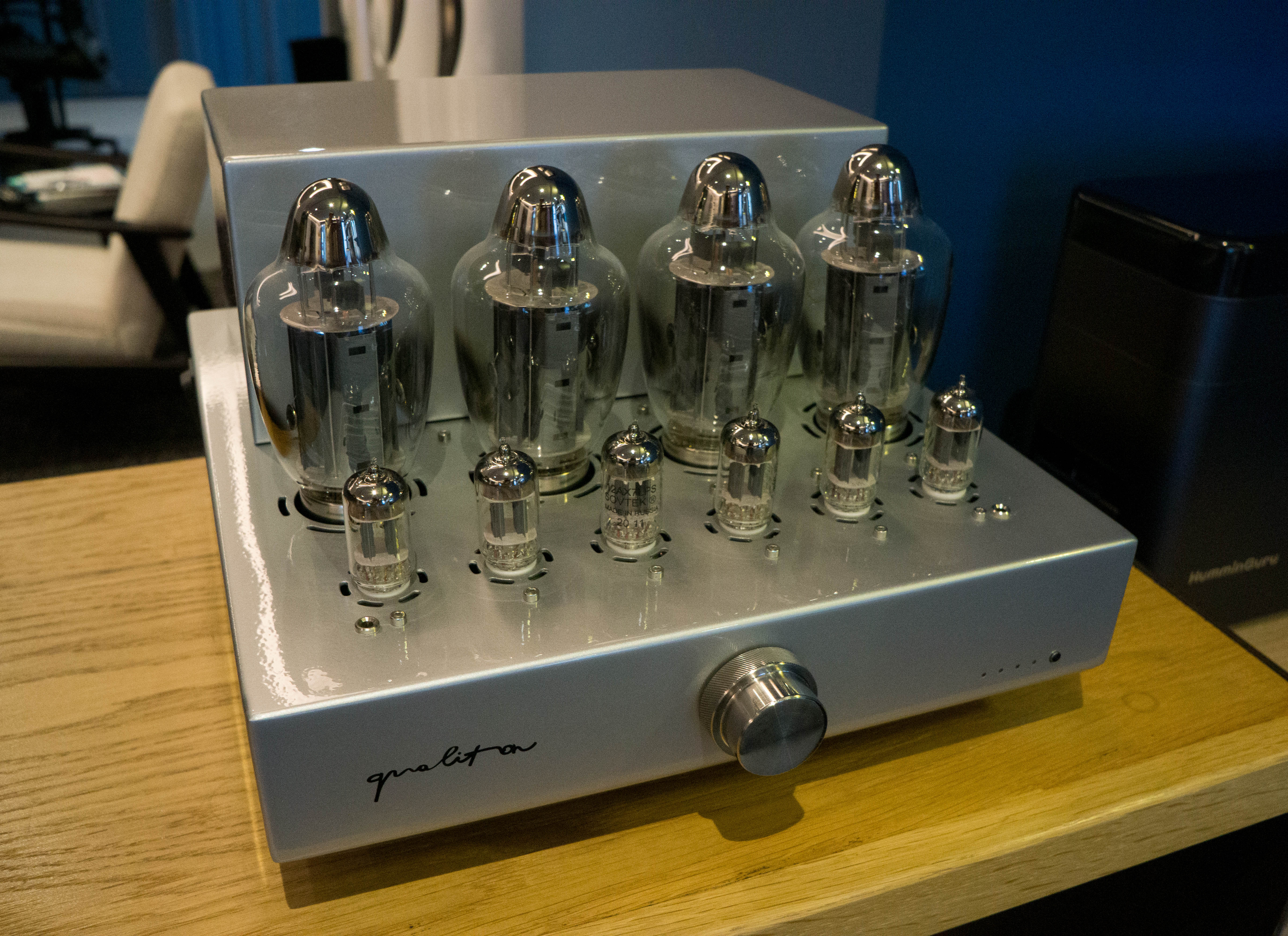 Qualiton A75 Audio Hungary ampli intégré à tubes KT 170