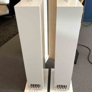 B&W Bowers & Wilkins 702 S3 enceinte colone HiFi haut de gamme