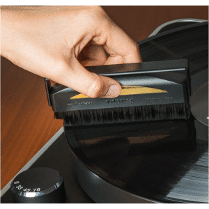 brosse-antisatique-disque vinyle audioquest-lp-cleaner-gold